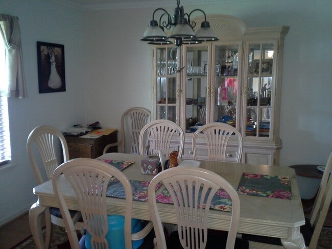 Photo - 211 N Ridge Dr