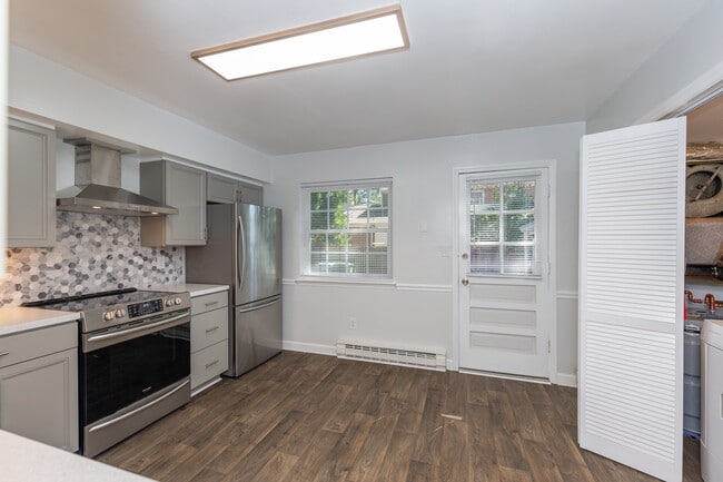 Photo - 9392 Pine Tree Rd