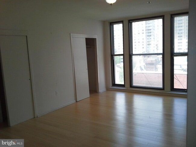 Photo - 135 S 19th St Unit 503