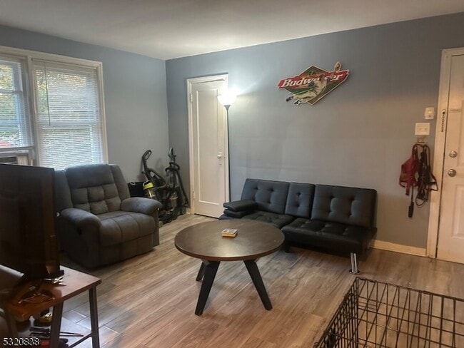 Photo - 19 Carpenter Terrace N