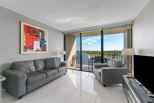 Photo - 1830 Embassy Dr Unit 613