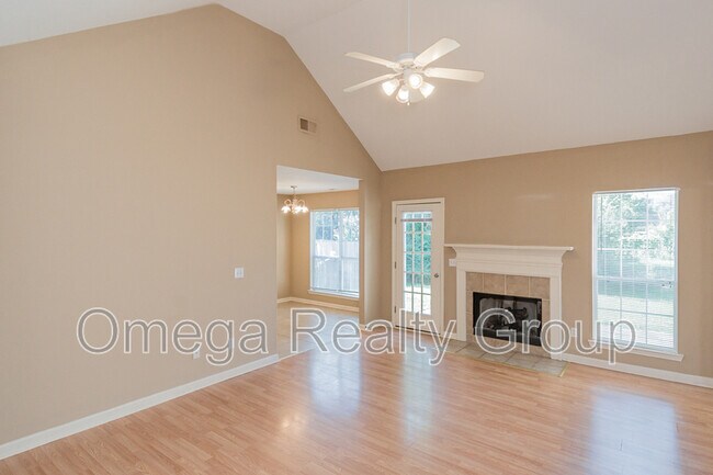 Photo - 2022 Edgewood Dr
