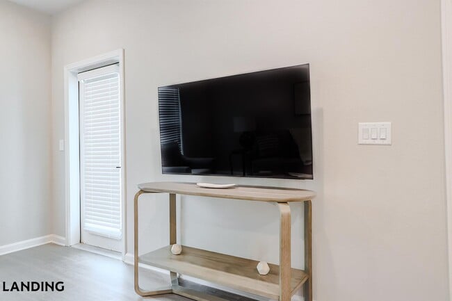 Photo - 1650 Harris Hill Rd Unidad 06-6205