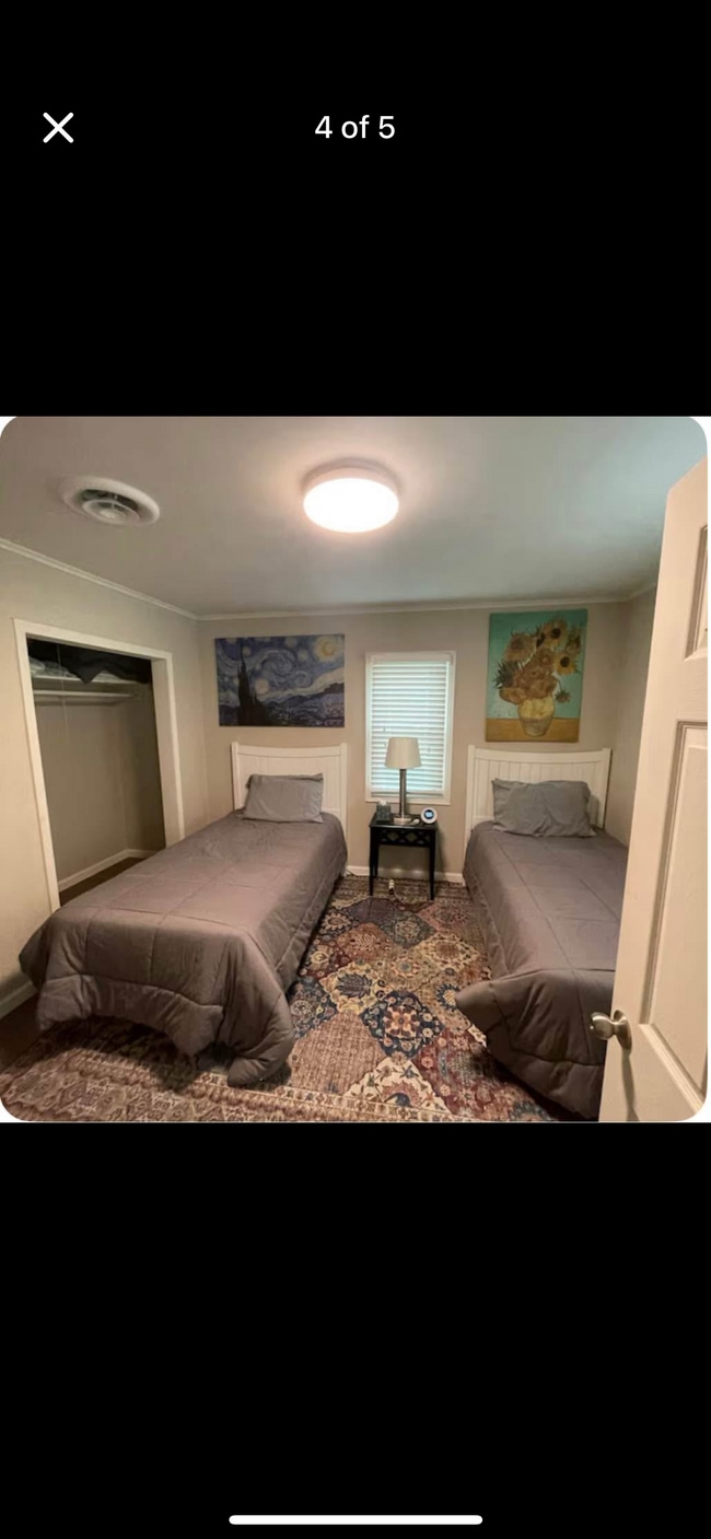 Photo - 1021 Barlow St