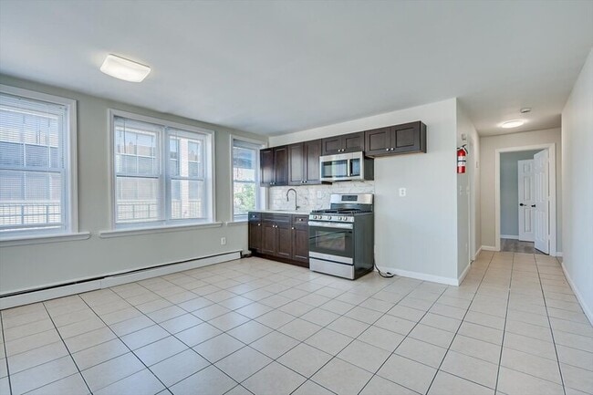 Photo - 217 Smith St
