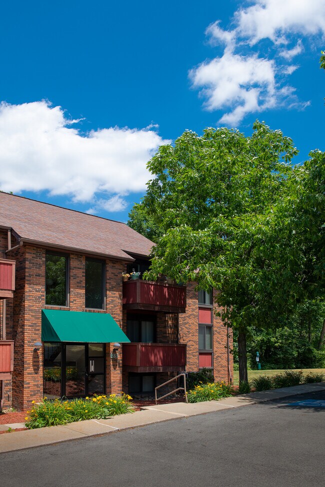 Monroeville Apartments at Deauville Park Monroeville, PA
