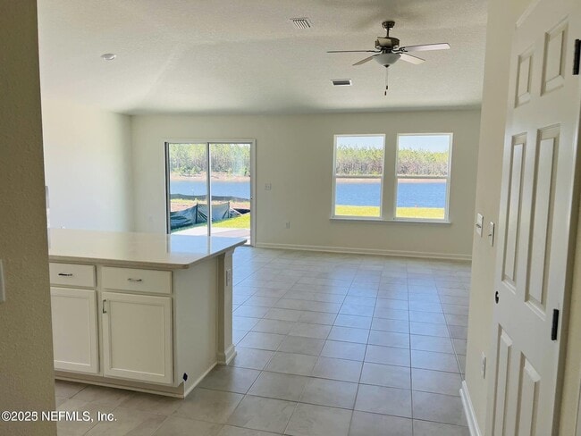 Photo - 10961 Stapleton Dr