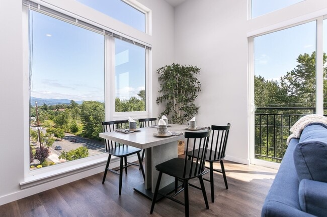 Photo - The Vantage - Bellingham's Premier Apartment Building