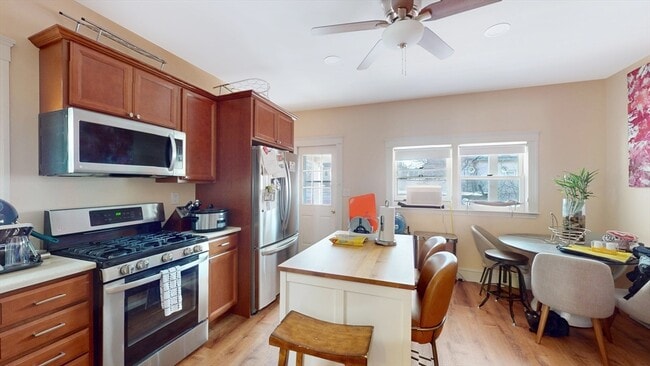 Building Photo - 70 Hudson St Unit 1