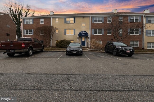 Building Photo - 4412 Falls Bridge Dr Unit F