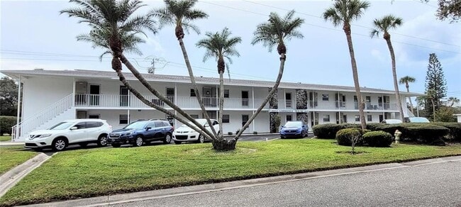 Building Photo - 3900 Roxane Blvd Unit 10B