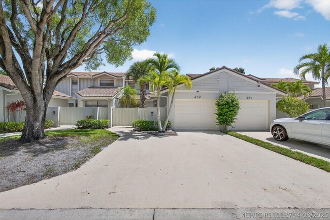 479 Prestwick Cir