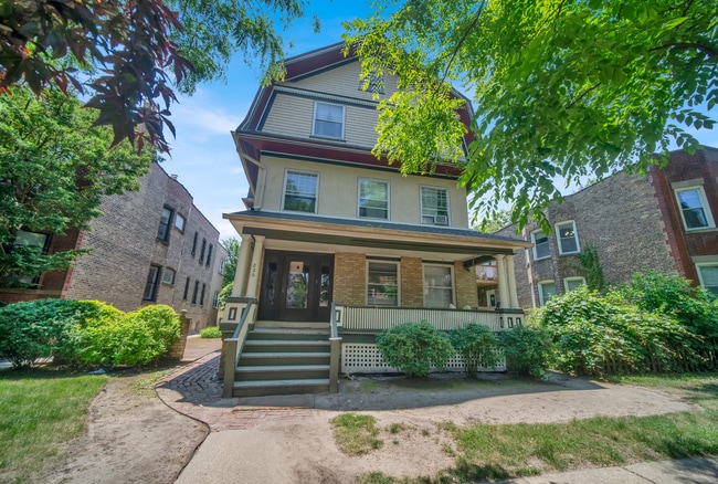 Photo - 826 Hamlin St Unit House