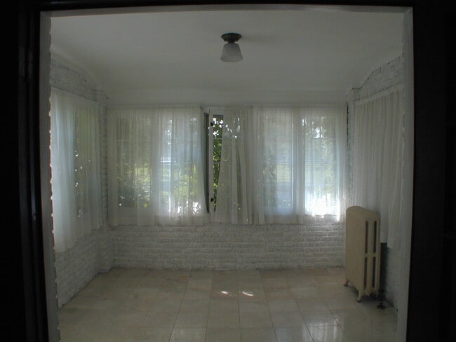 Photo - House For Lease
