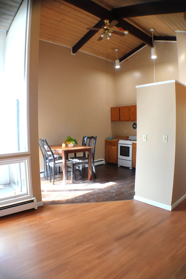Photo - Swan Landing Apartments