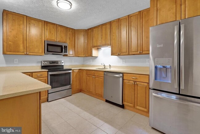 Photo - 3708 Excalibur Ct Unidad 102