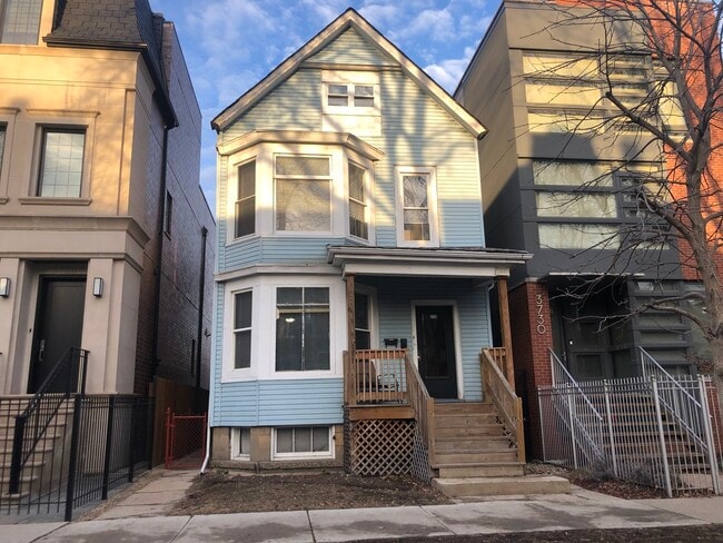 Building Photo - 3728 N Bosworth Ave Unit 2