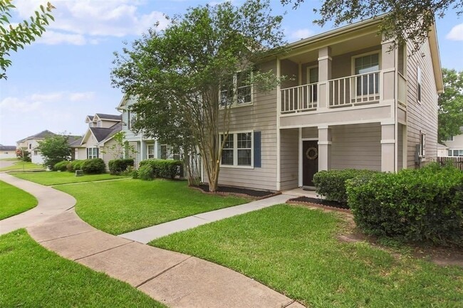 Building Photo - 11736 Chanteloup Dr