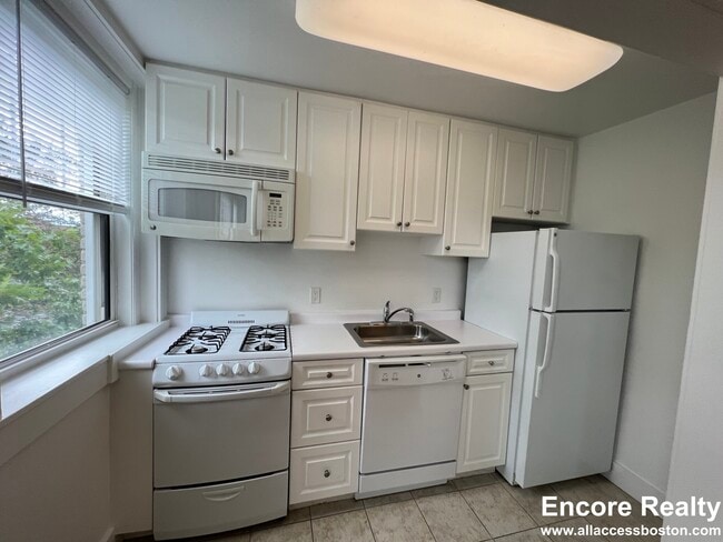 Photo - 14 Chauncy St