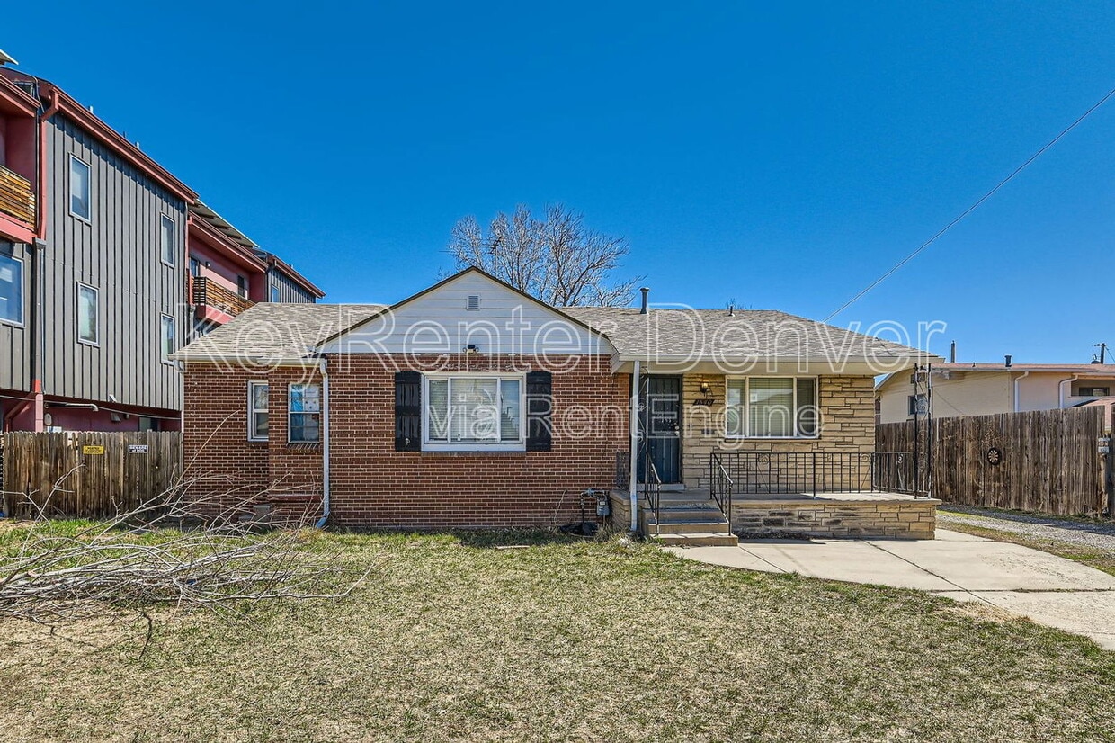 Photo - 1540 N Zenobia St