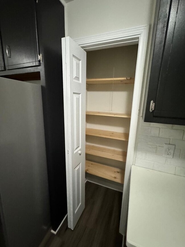 Photo - 4870 Wade Valley Way