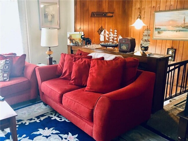 24 Continental Dr