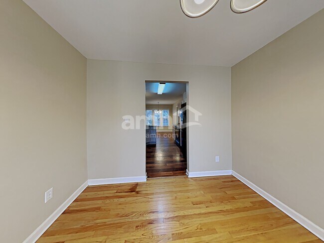 Photo - 809 Old Ash Ct