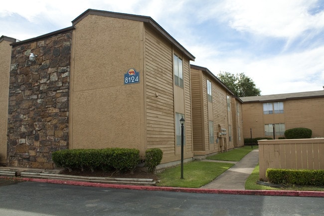 Photo - Red Fox Apartments