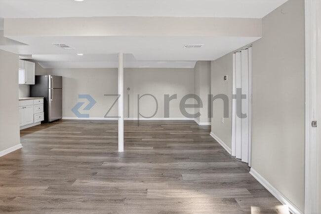 Photo - 586 Oakside Dr SW