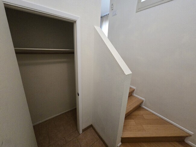 Photo - 925 N College Ave