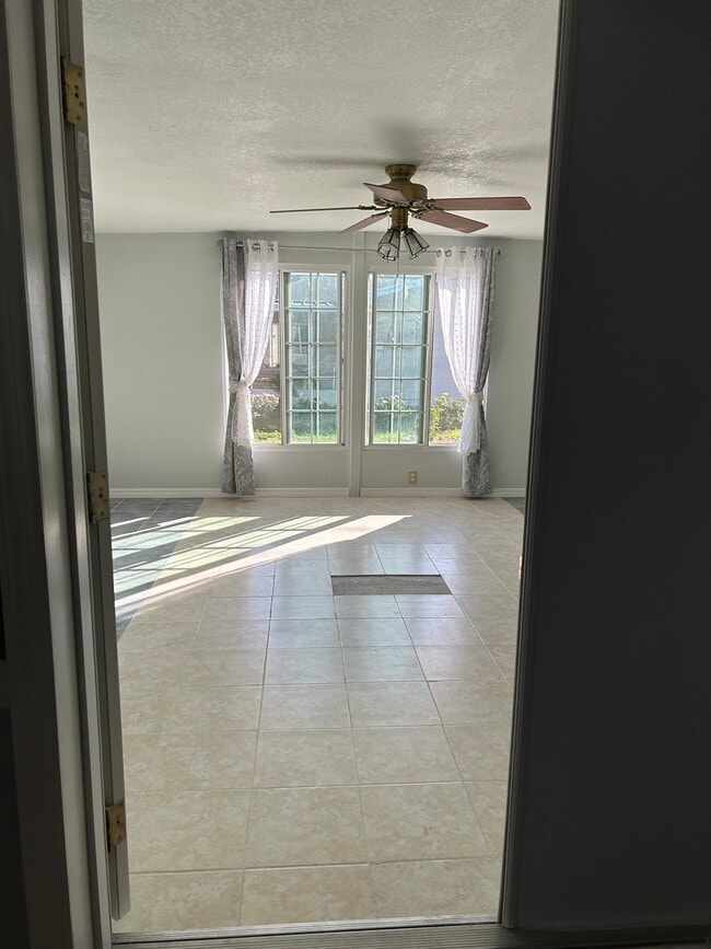 Photo - 10415 113th St