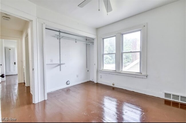 Building Photo - 1051 E 171st St