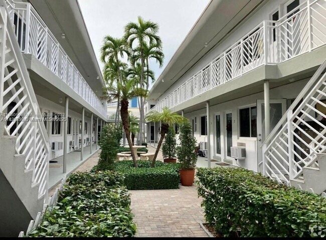 Building Photo - 7440 Byron Ave Unit 12B Rental