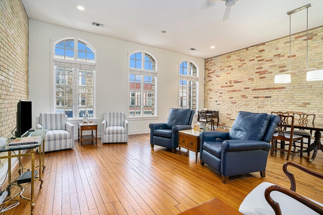 Photo - 32 E 8th St Unit 32 E 8th Street Apartment