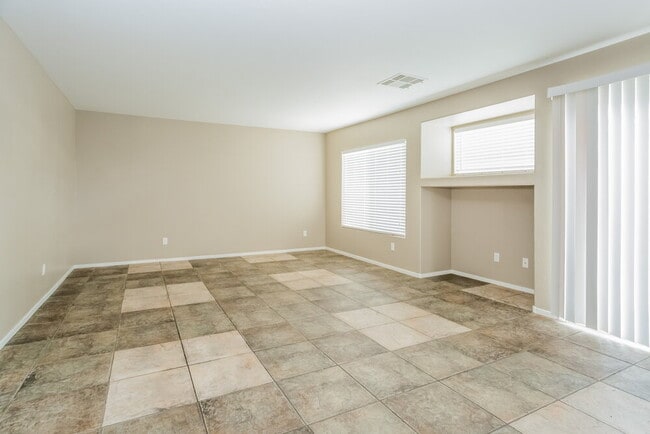 Photo - 3636 Beacon Point St