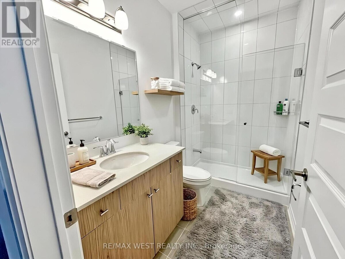 Photo - 490 Gordon Krantz Ave Unit 615