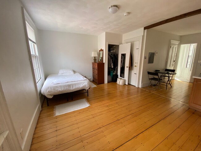 Photo - 27 S Russell St Unit 3