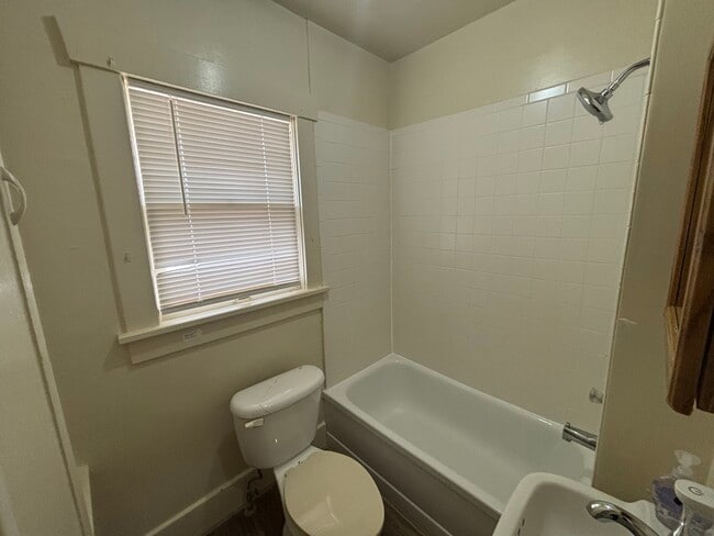 Photo - 215 E 1st Ave Unit G