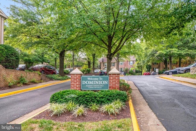 Building Photo - 2131 Kings Mill Ct Rental