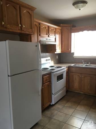 Building Photo - 1007 W Caffery Ave Rental