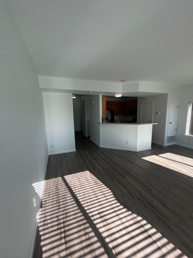 Photo - End Unit 3 Bedroom 2 Bath Townhome in Comm...