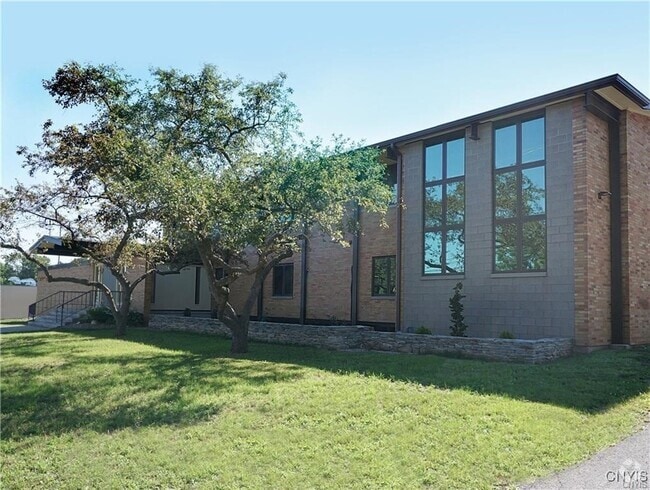 Building Photo - 124-40 Swansea Ave Rental