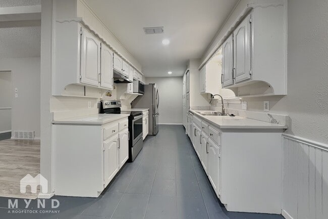 Building Photo - 408 Park Center Blvd