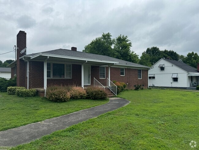 Building Photo - Available to Show Rental