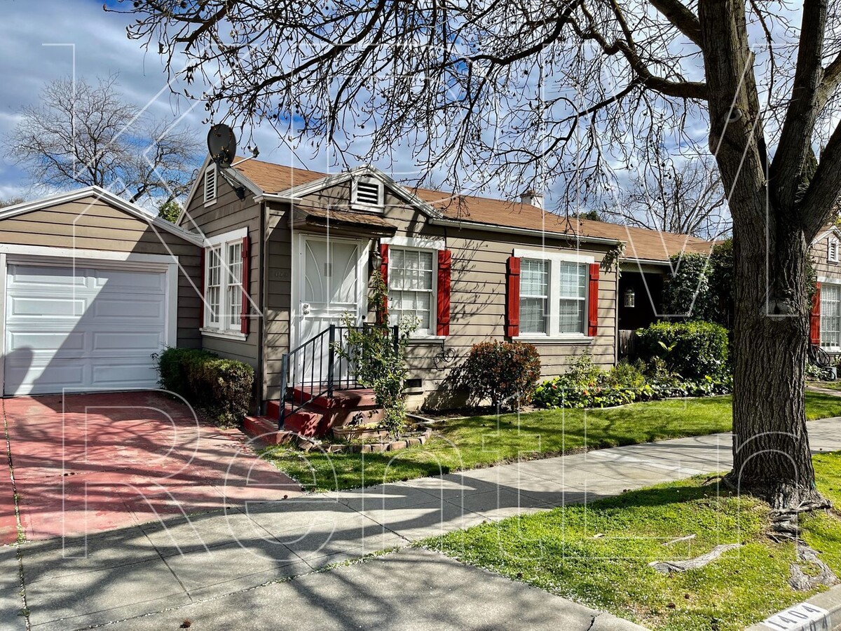 Photo - 1400 N Yosemite St Townhome
