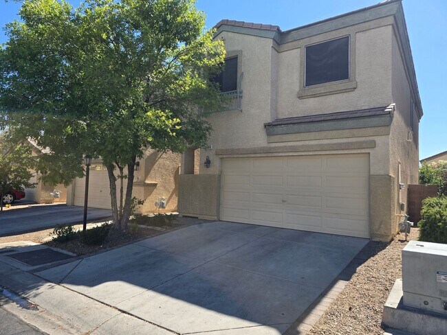 Photo - BEAUTIFUL 2 STORY HOME WITH UPGRADES*3 LARGE BEDROOMS*OPEN FLOORPLAN*