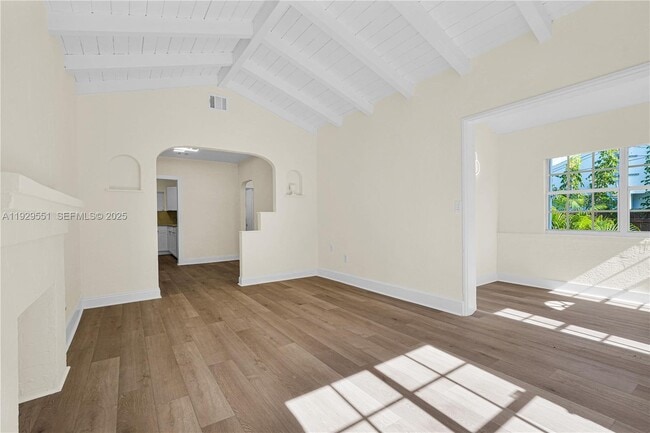 Photo - 47 NW 49th St