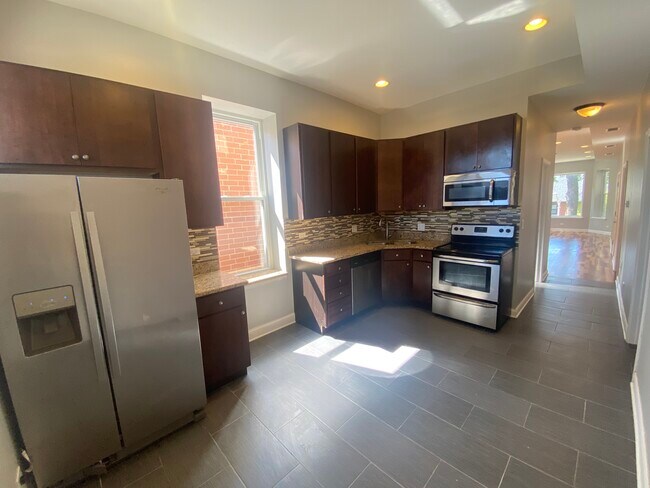 Photo - 1429 N Fairfield Ave Unit 1