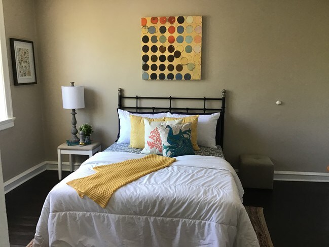 Photo - Drexel Court