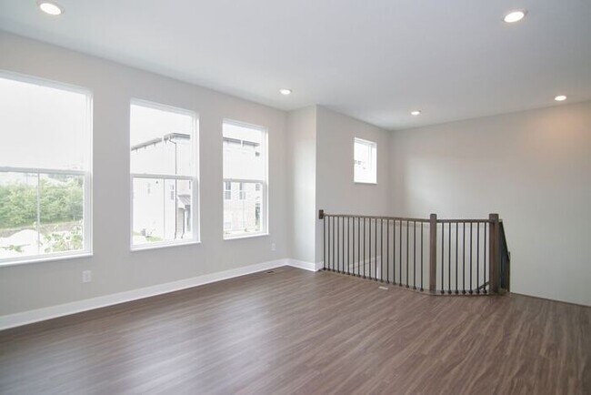 Photo - Beautiful Zionsville Townhome - *Special Offer!